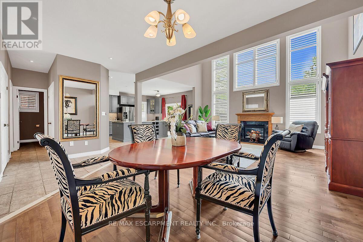 4 Moonstone Court, Hamilton, ON - Indoor With Fireplace