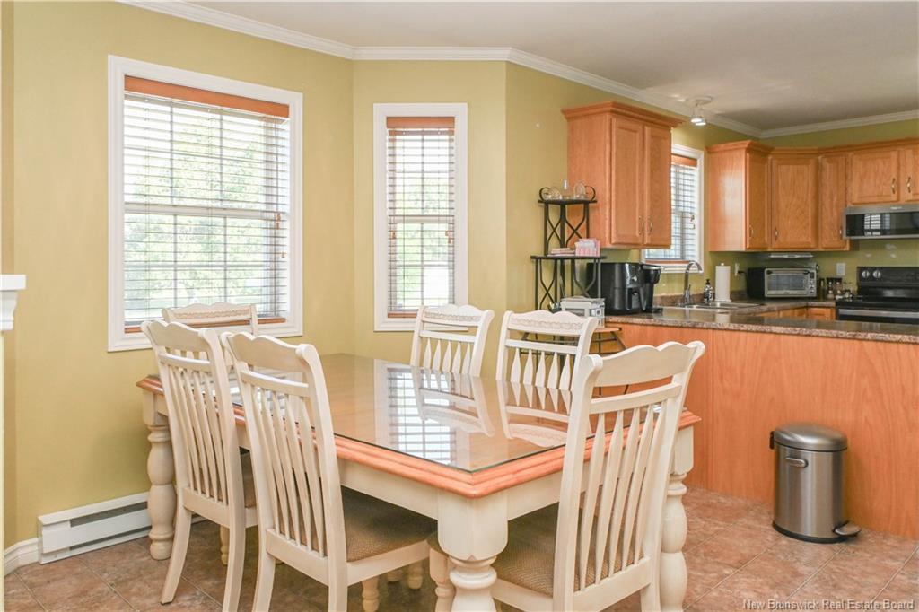 158 3E Rue St, Shippagan, NB