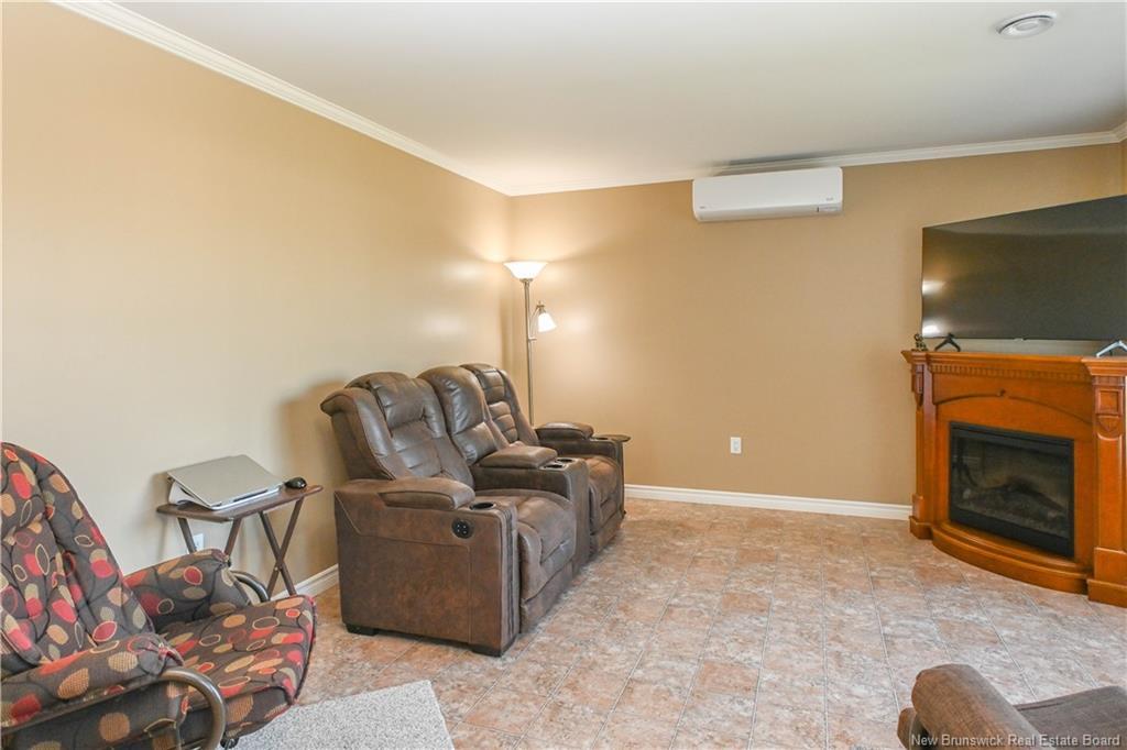 158 3E Rue St, Shippagan, NB