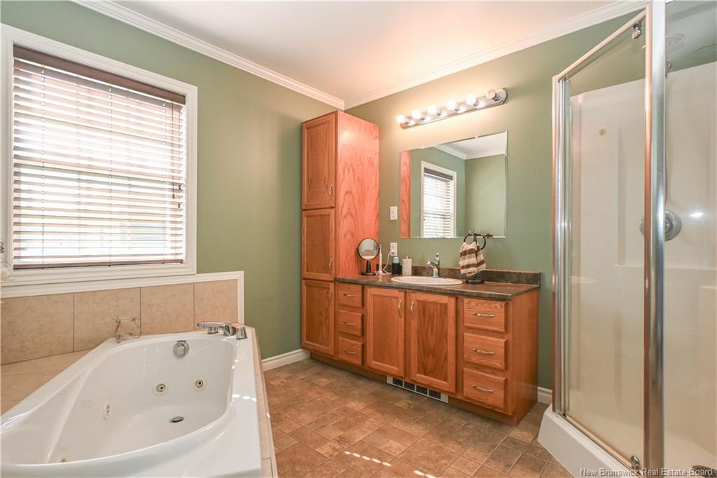 158 3E Rue St, Shippagan, NB