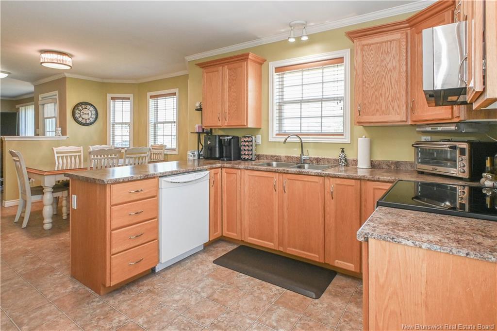 158 3E Rue St, Shippagan, NB