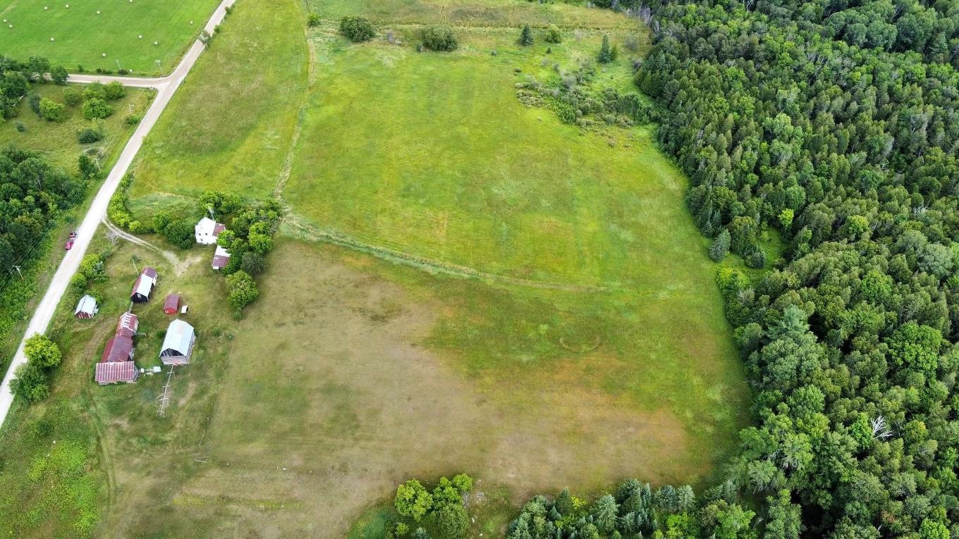 Aerial photo - 5 Ch. Barry, L'Île-Du-Grand-Calumet, QC