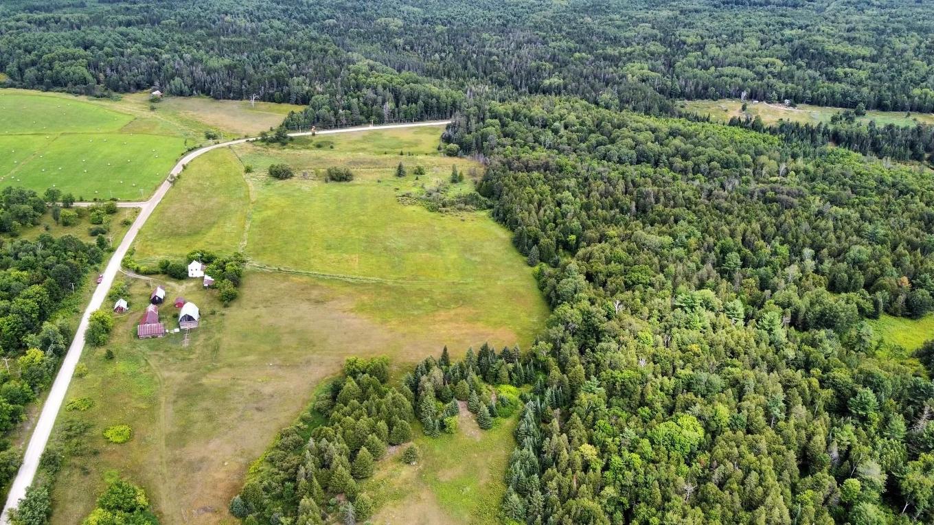 Aerial photo - 5 Ch. Barry, L'Île-Du-Grand-Calumet, QC