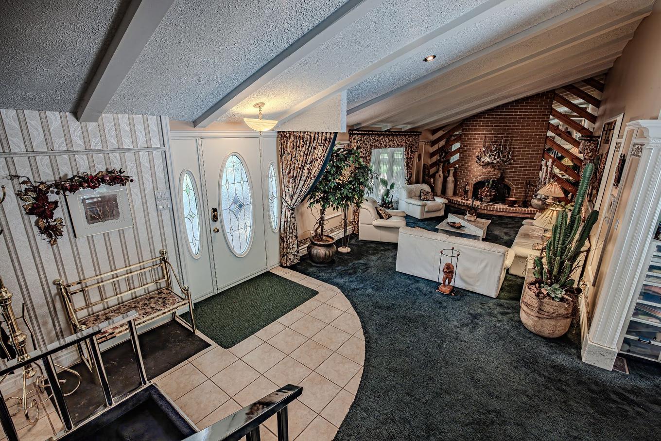 Hall d'entrée/Vestibule - 920 Boul. St-Joseph O., Drummondville, QC - Indoor Photo Showing Other Room