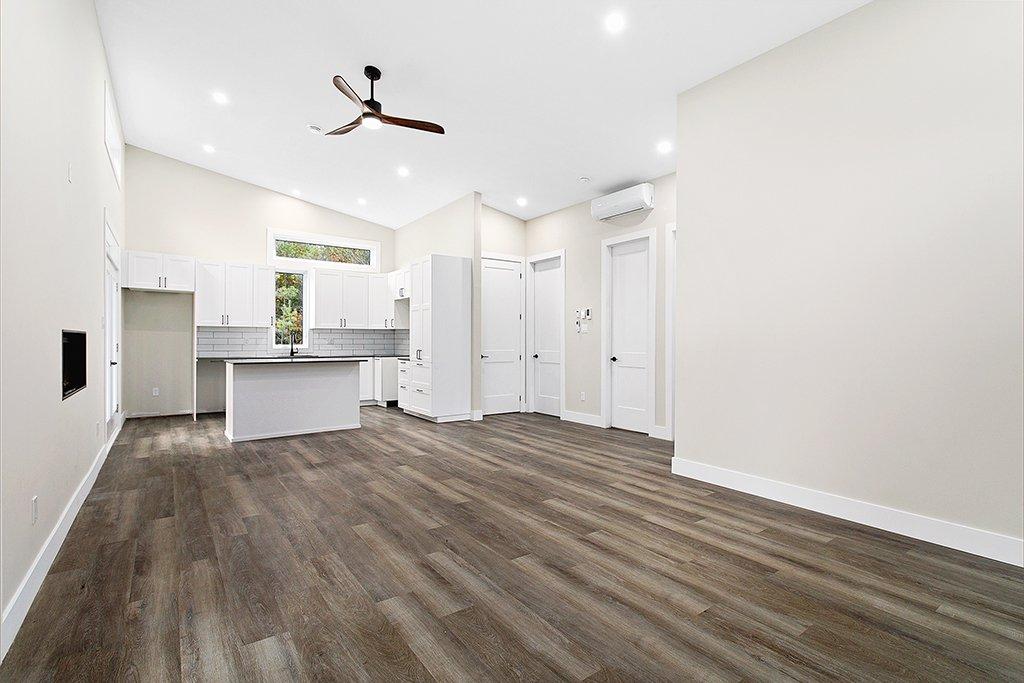 Vue d'ensemble - 24 Rue Second, Otter Lake, QC - Indoor Photo Showing Kitchen