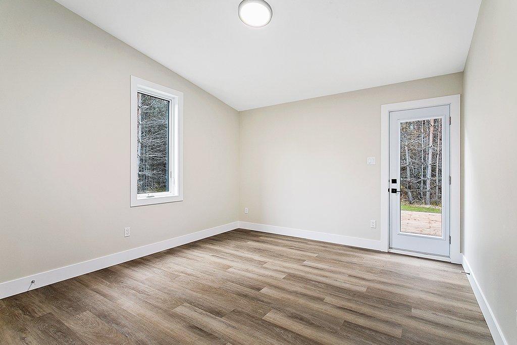 Chambre à coucher - 24 Rue Second, Otter Lake, QC - Indoor Photo Showing Other Room