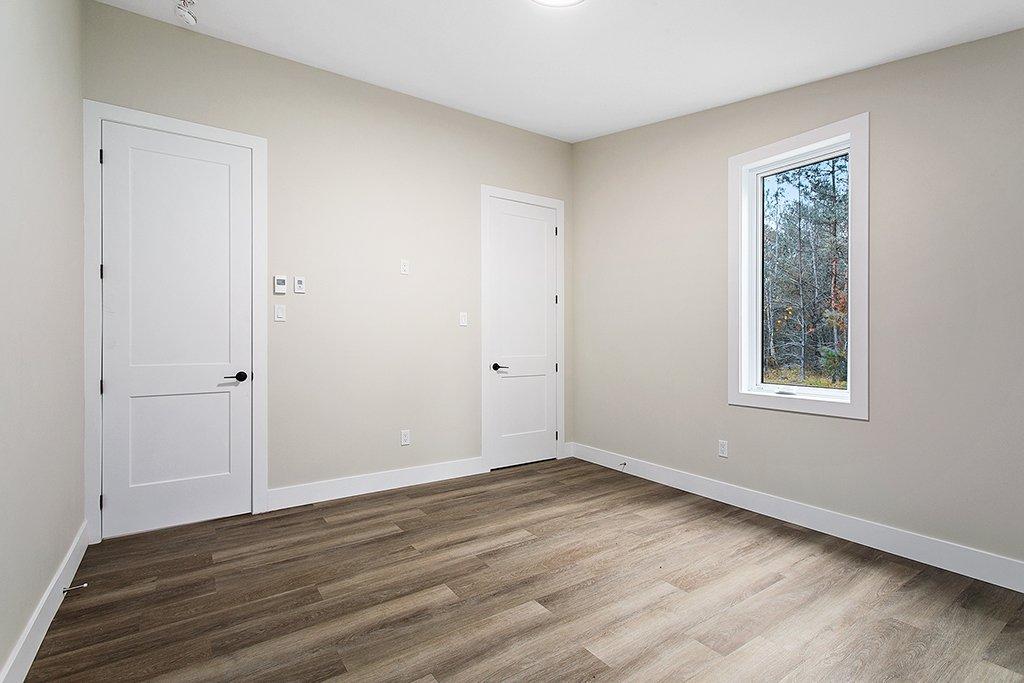 Chambre à coucher - 24 Rue Second, Otter Lake, QC - Indoor Photo Showing Other Room