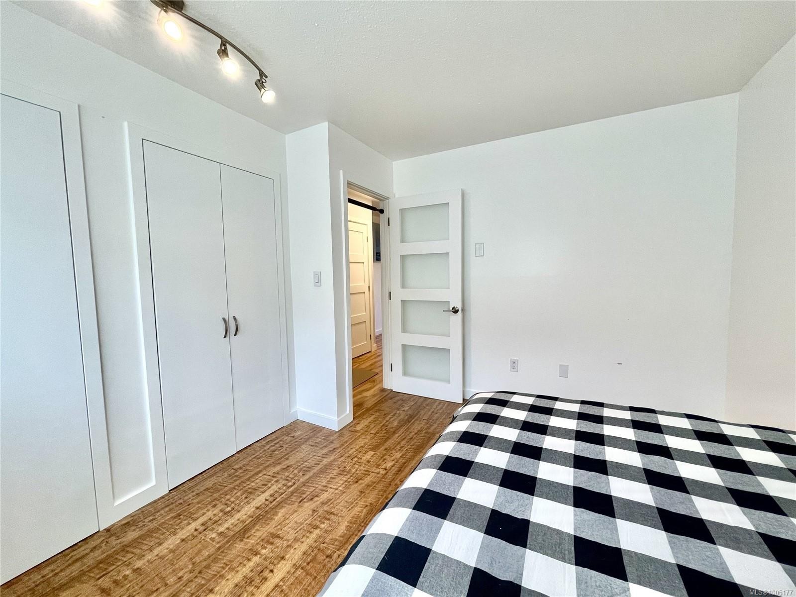 106-1991 Kaltasin Rd, Sooke, BC - Indoor Photo Showing Bedroom