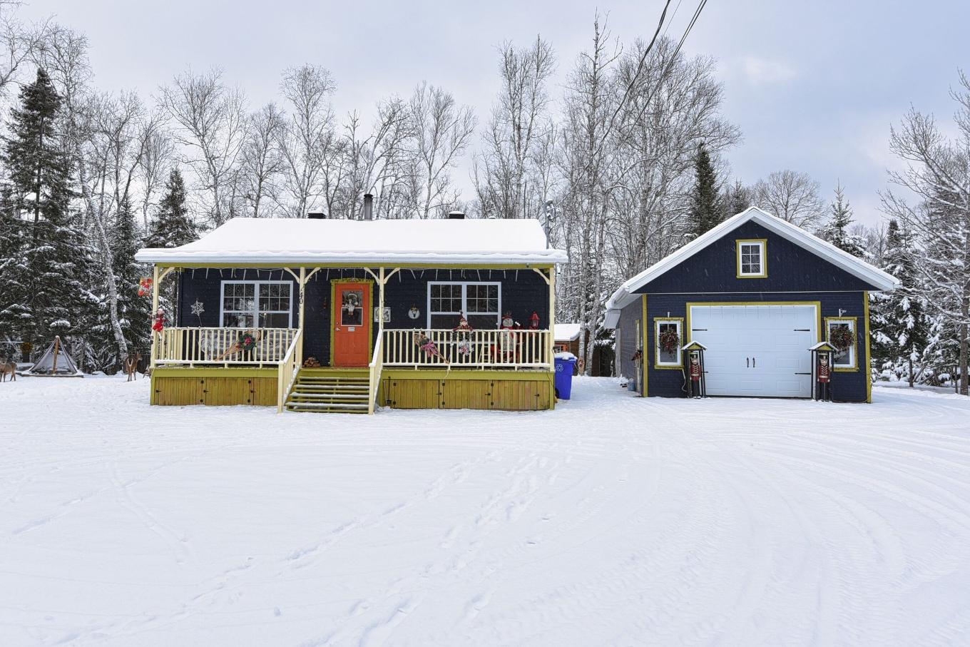 Frontage - 40 Ch. Des Érables, Saint-Michel-Des-Saints, QC - Outdoor With Deck Patio Veranda