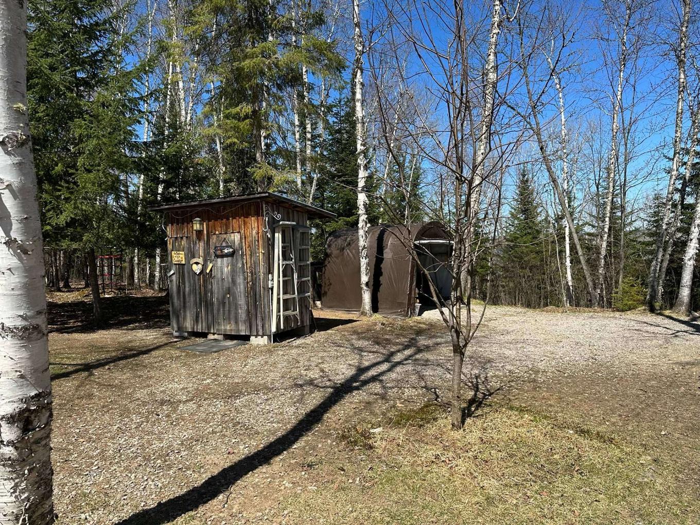 Backyard - 40 Ch. Des Érables, Saint-Michel-Des-Saints, QC - Outdoor