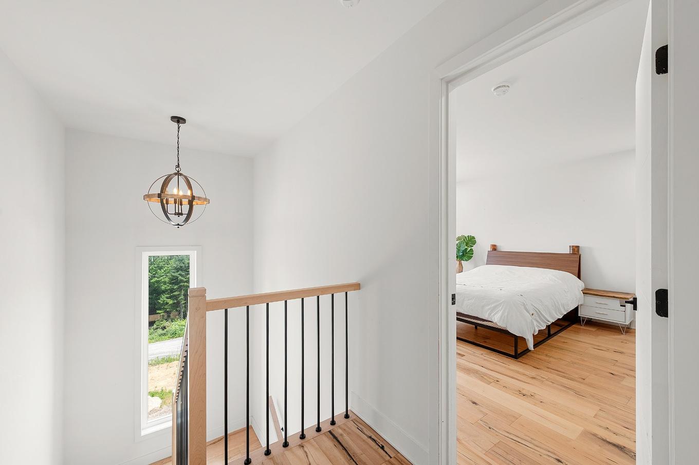 Vue d'ensemble - 3060 Imp. Des Promeneurs, Sainte-Agathe-Des-Monts, QC - Indoor Photo Showing Other Room