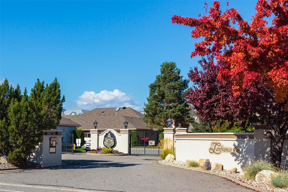 16-950 Lanfranco Road, Kelowna, BC - Outdoor