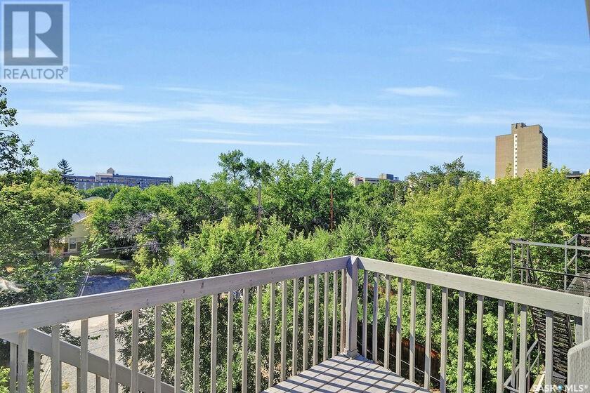 2258 Osler Street, Regina, SK - Outdoor