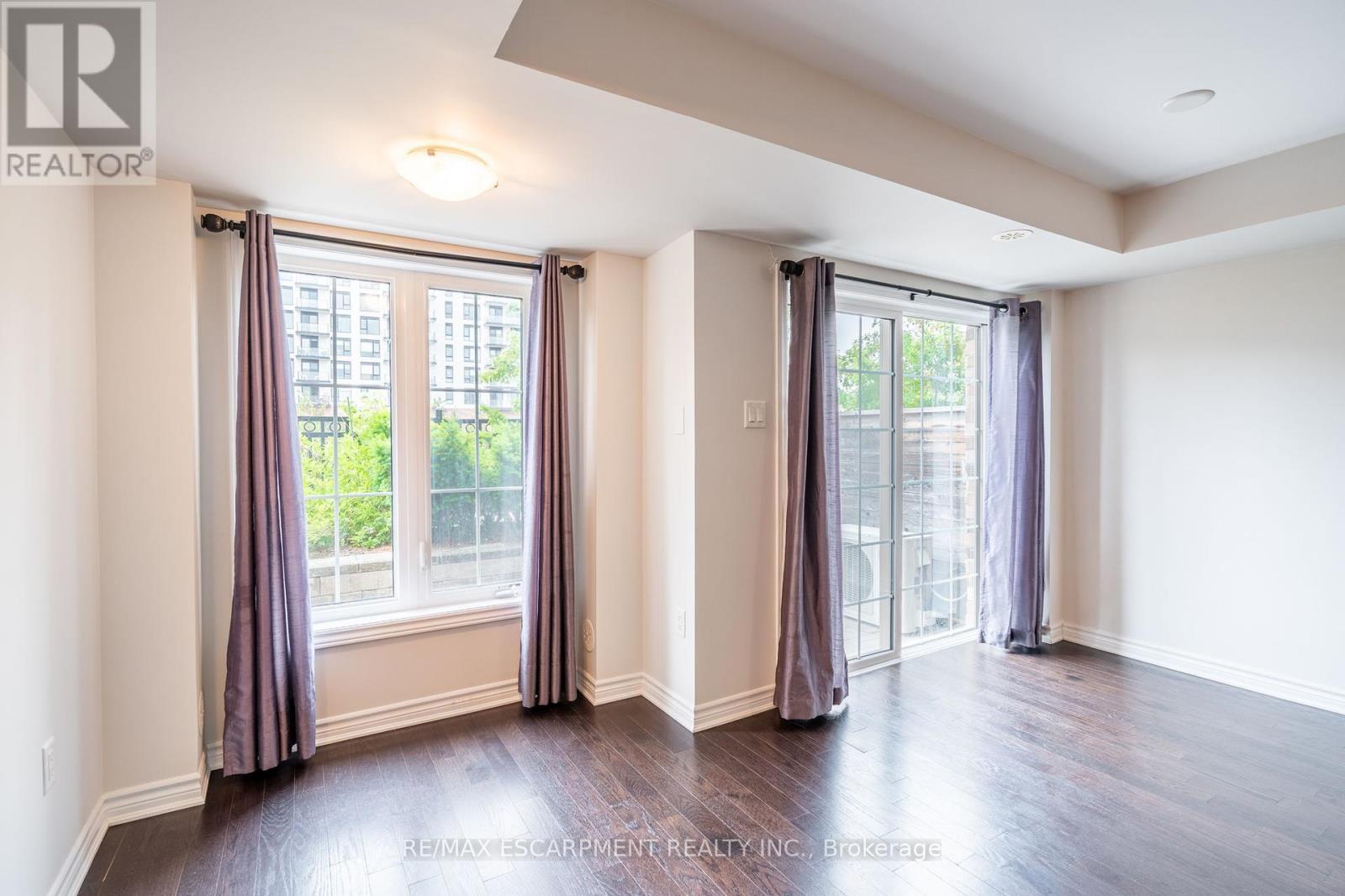 59 - 2441 Greenwich Drive, Oakville, ON - Indoor Photo Showing Other Room