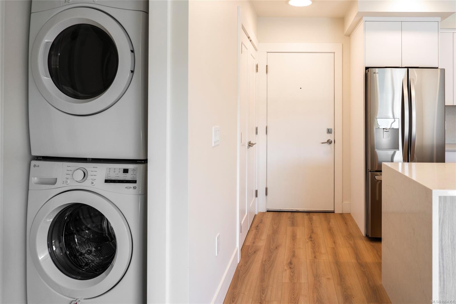 507-45 Haliburton St, Nanaimo, BC - Indoor Photo Showing Laundry Room