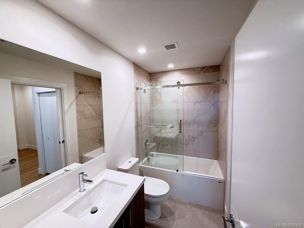 106-6320 Sentinal Dr, Nanaimo, BC - Indoor Photo Showing Bathroom