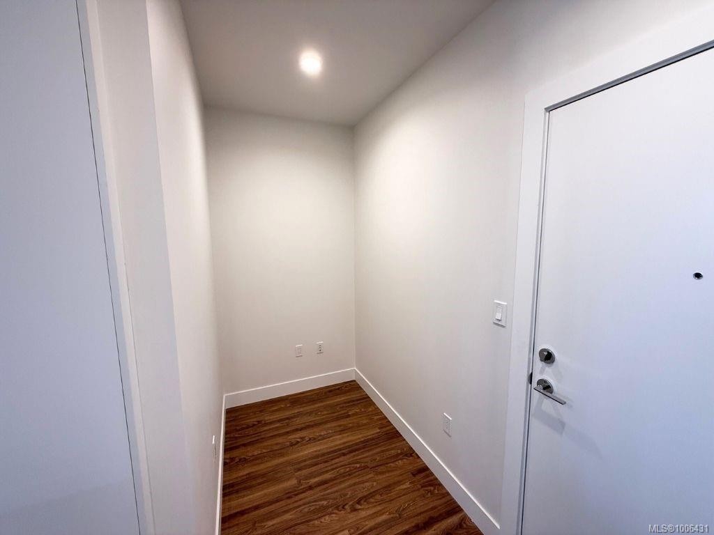 107-6320 Sentinal Dr, Nanaimo, BC - Indoor Photo Showing Other Room