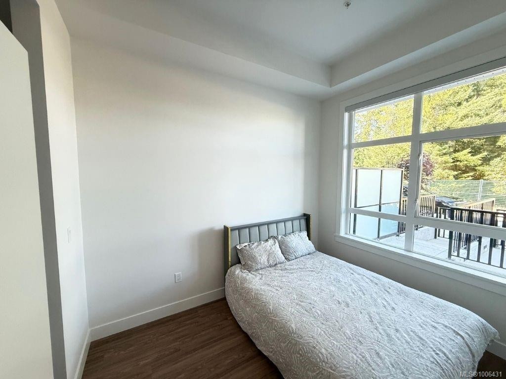 107-6320 Sentinal Dr, Nanaimo, BC - Indoor Photo Showing Bedroom