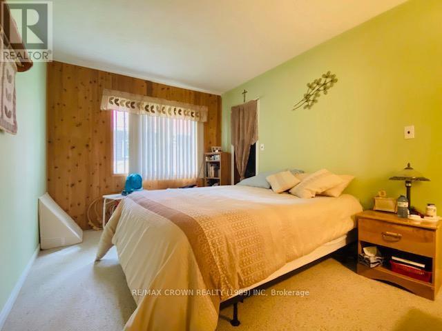 93 Lefebvre Peninsula Road, Moonbeam, ON - Indoor Photo Showing Bedroom