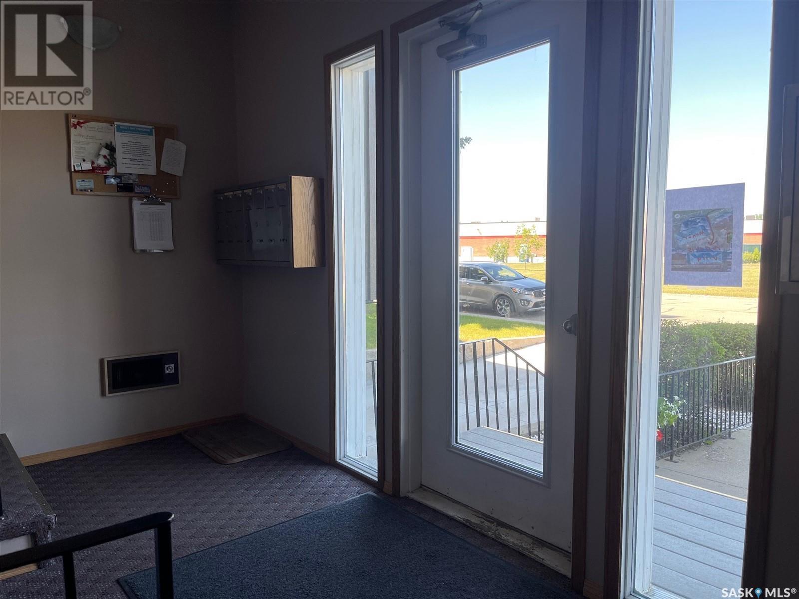 304 408 Heritage Drive, Estevan, SK - Indoor Photo Showing Other Room