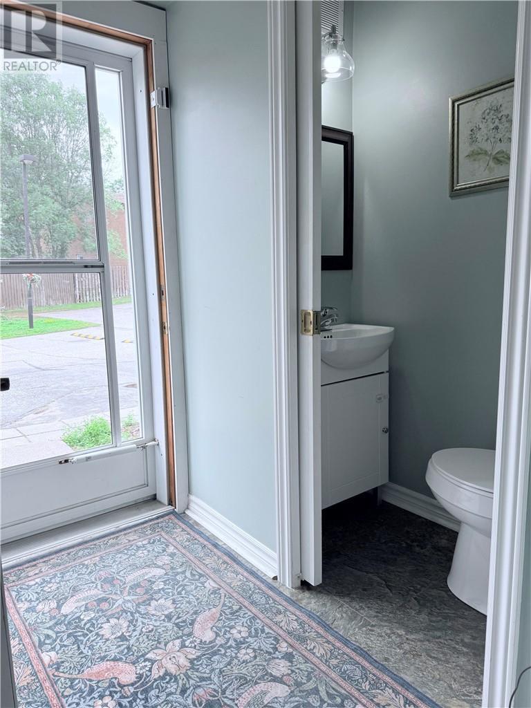 9 Frame Crescent, Elliot Lake, ON - Indoor Photo Showing Bathroom