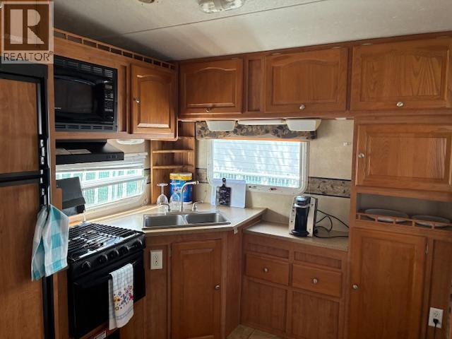 kitchen - 5901 Main Street Unit# 15, Osoyoos, BC