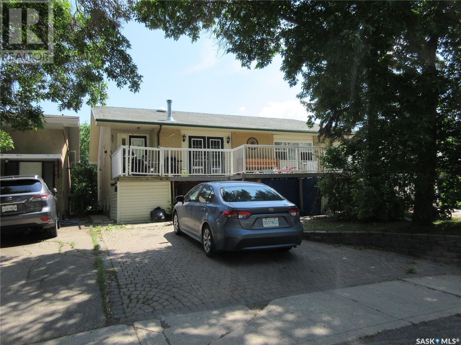 1341 Lacon Street, Regina, SK - Outdoor With Deck Patio Veranda