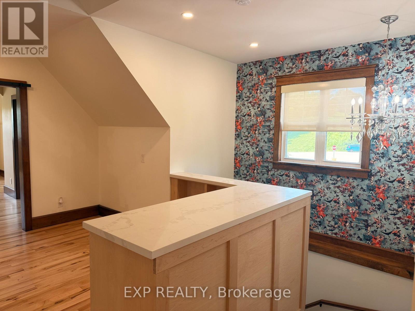 10 William Street, East Luther Grand Valley, ON