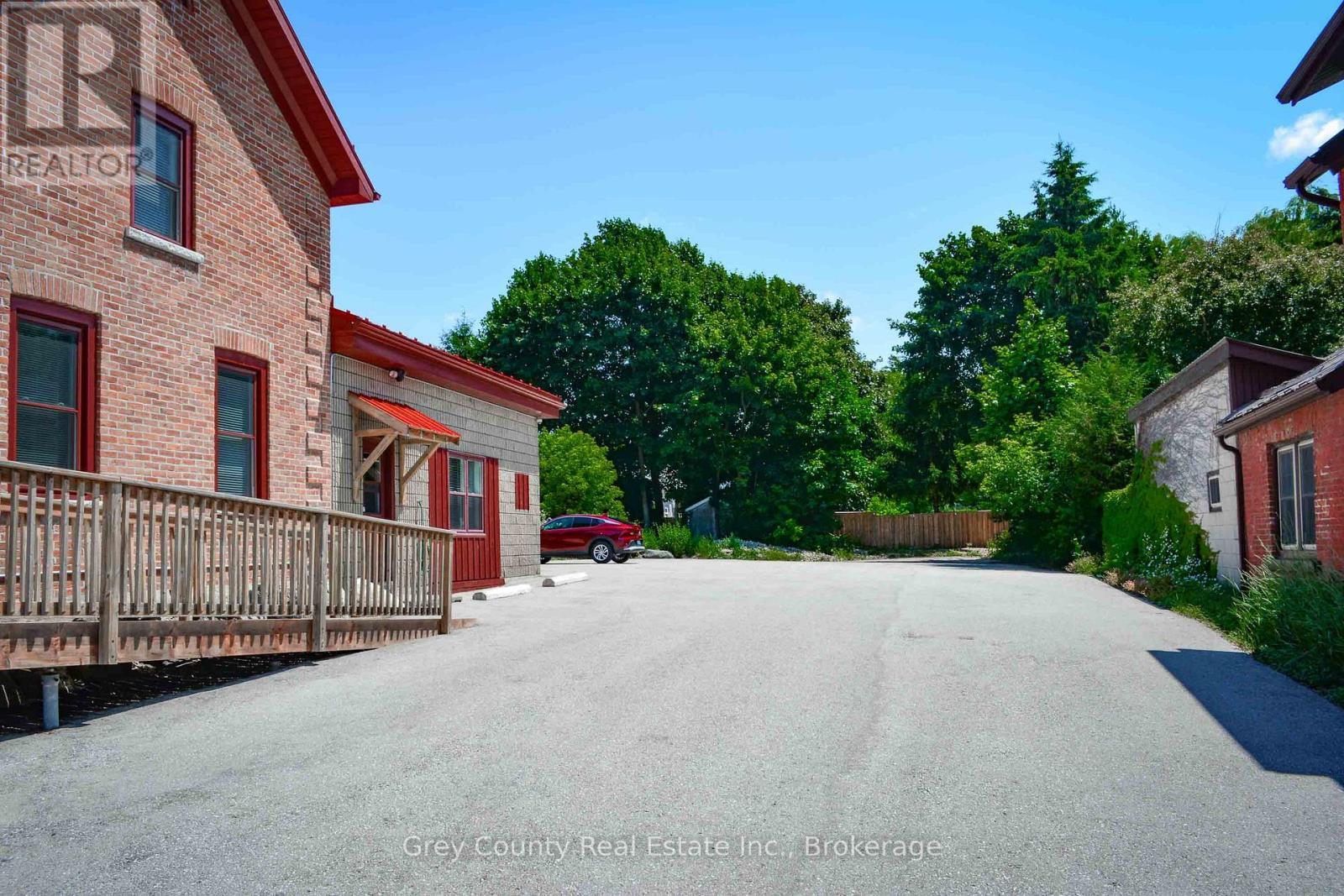39 Main Street E, Grey Highlands, ON