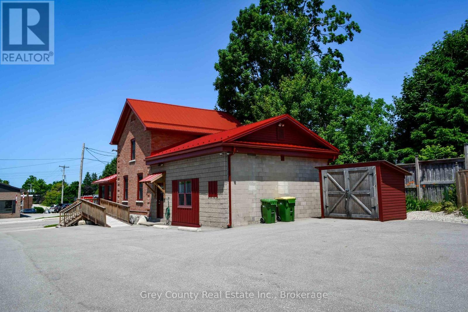 39 Main Street E, Grey Highlands, ON