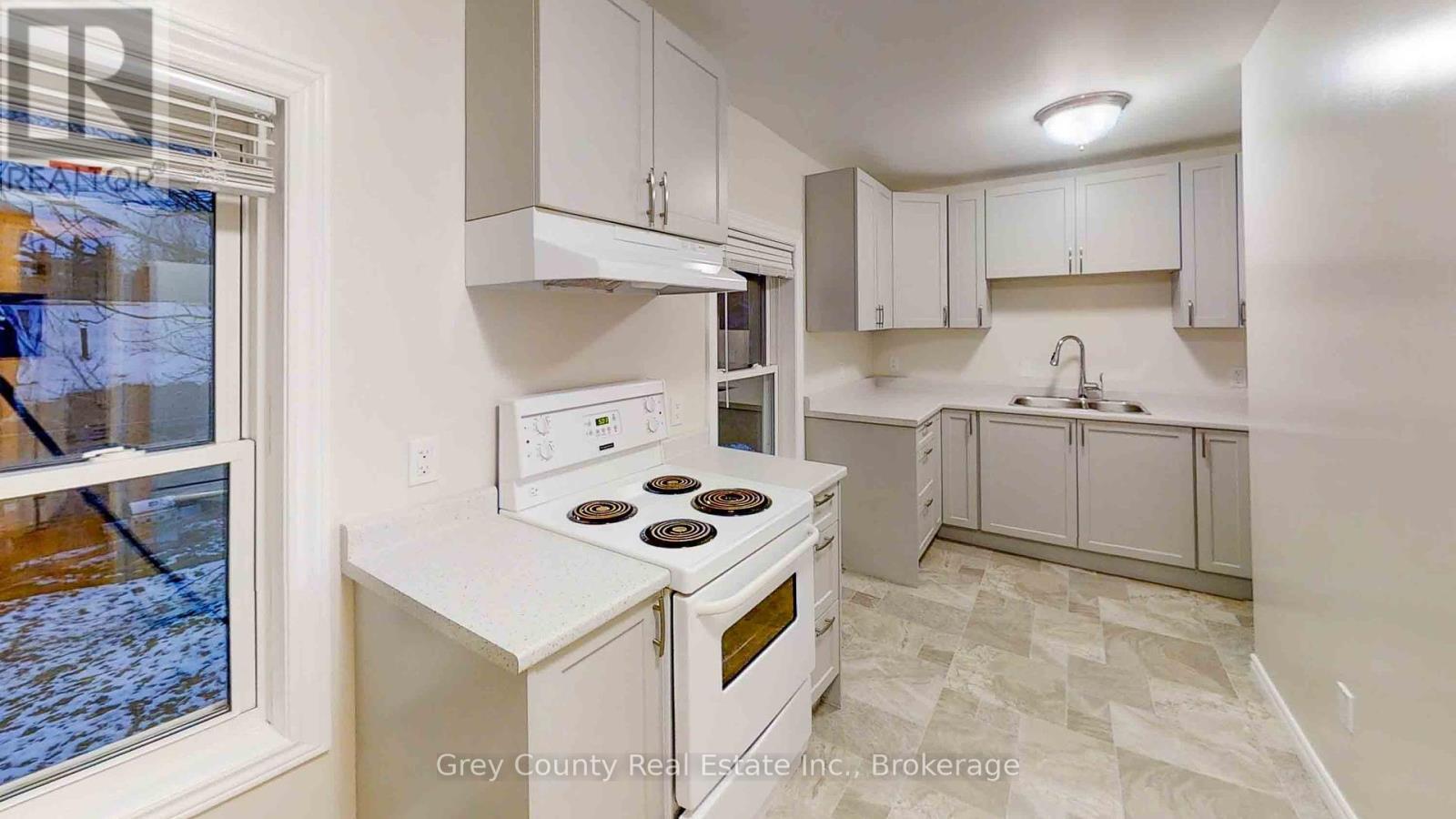 39 Main Street E, Grey Highlands, ON