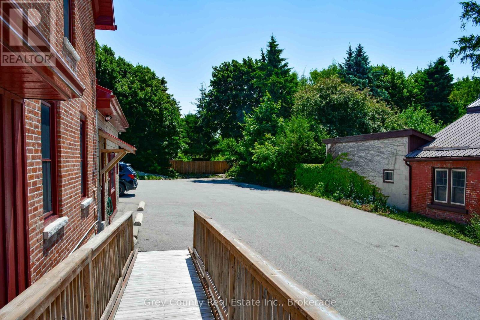 39 Main Street E, Grey Highlands, ON