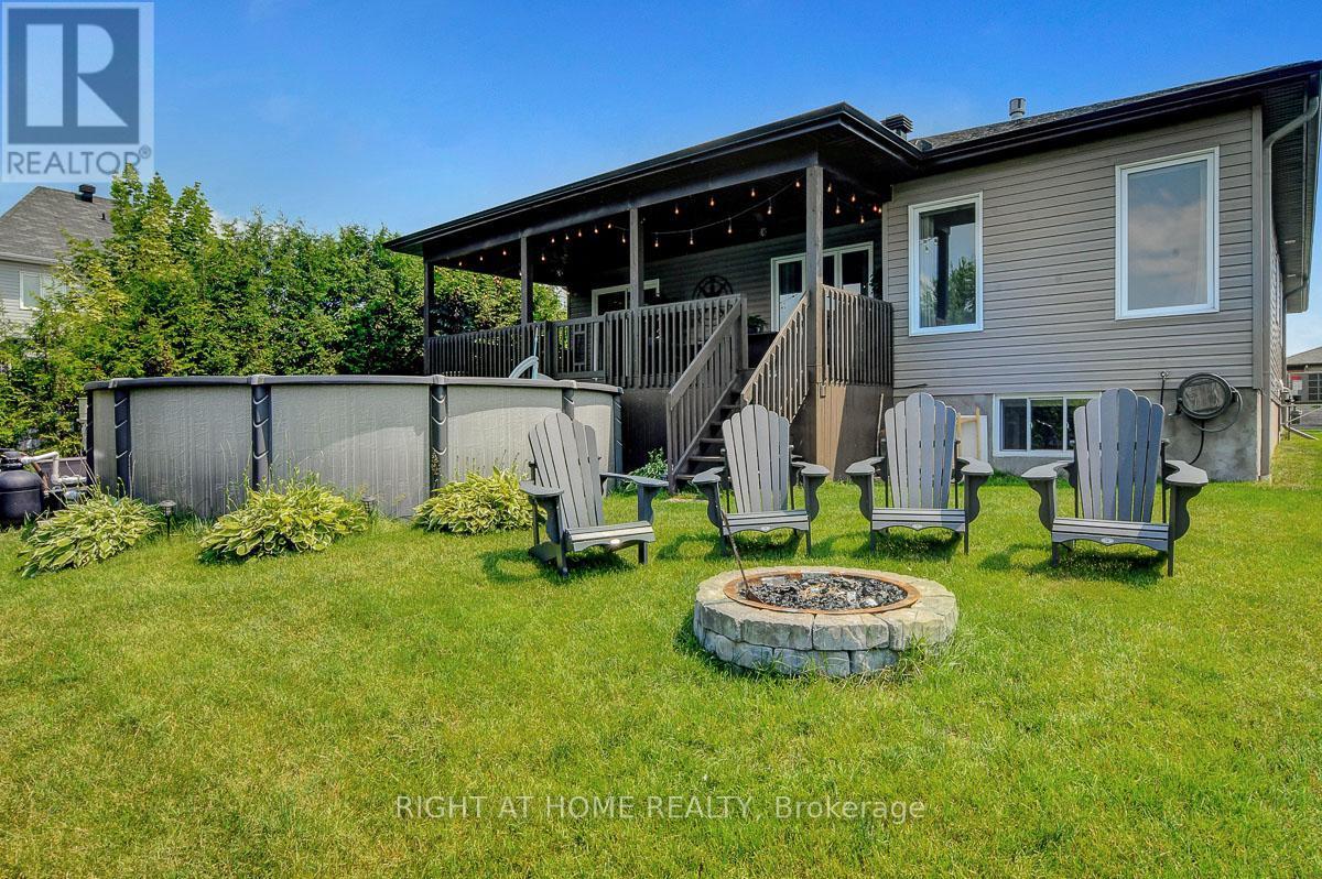 201 Versaille Street, Alfred And Plantagenet, ON - Outdoor With Above Ground Pool