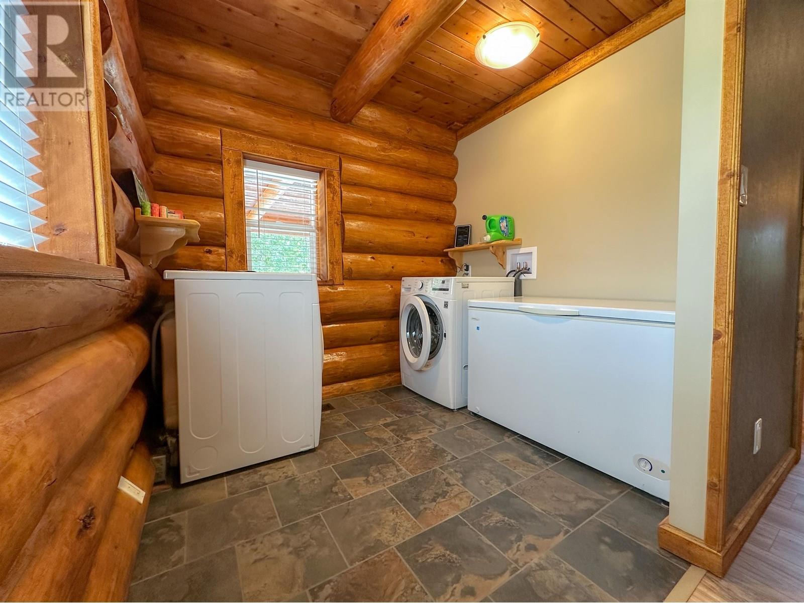 5566 Necoslie Road, Fort St. James, BC - Indoor Photo Showing Laundry Room