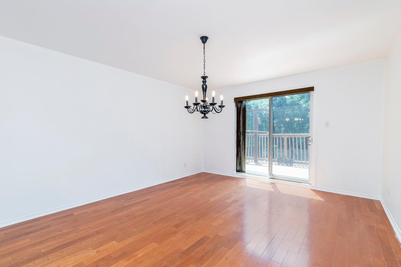 Family room - 3 Rue Du Labrador, Kirkland, QC - Indoor Photo Showing Other Room