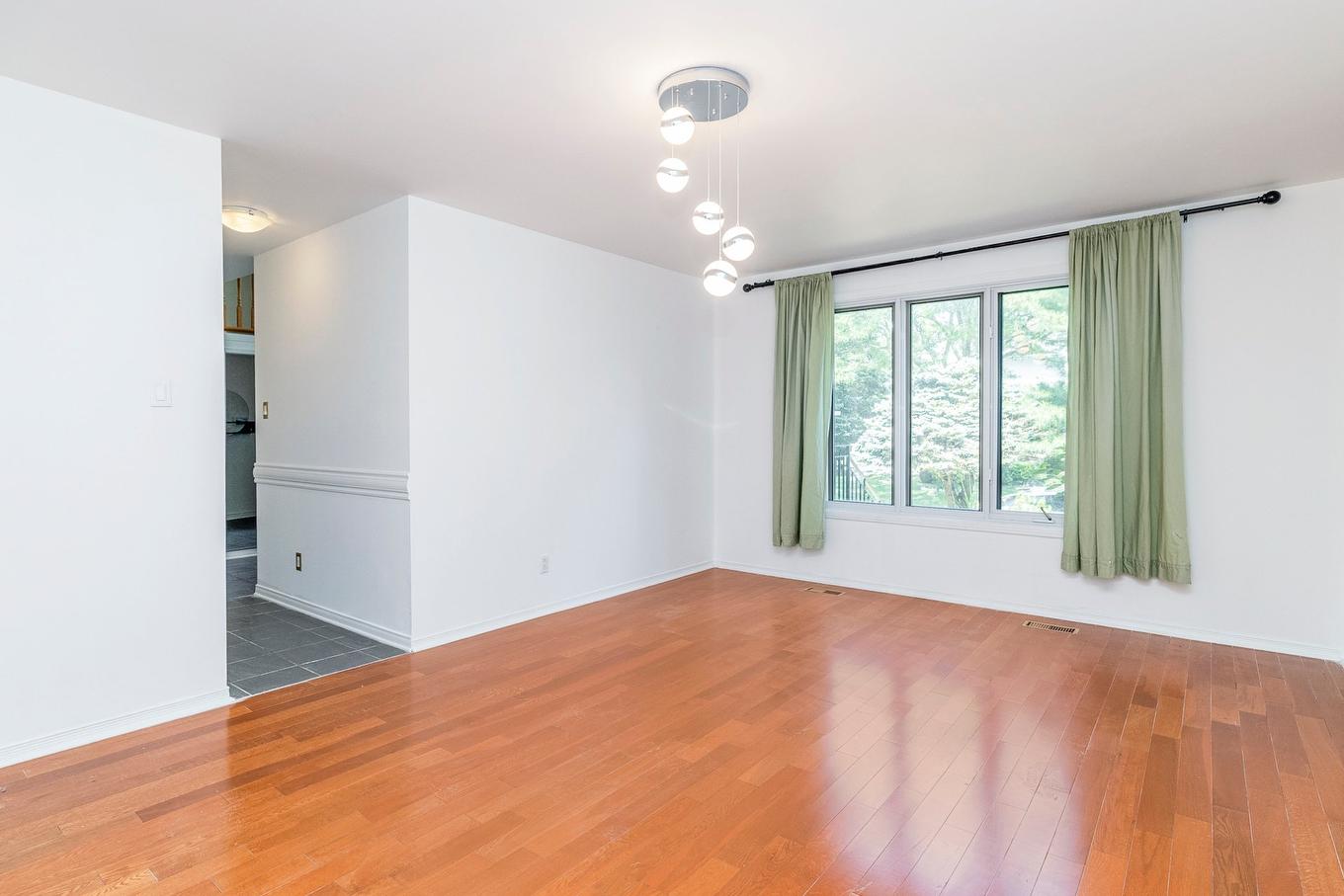 Family room - 3 Rue Du Labrador, Kirkland, QC - Indoor Photo Showing Other Room