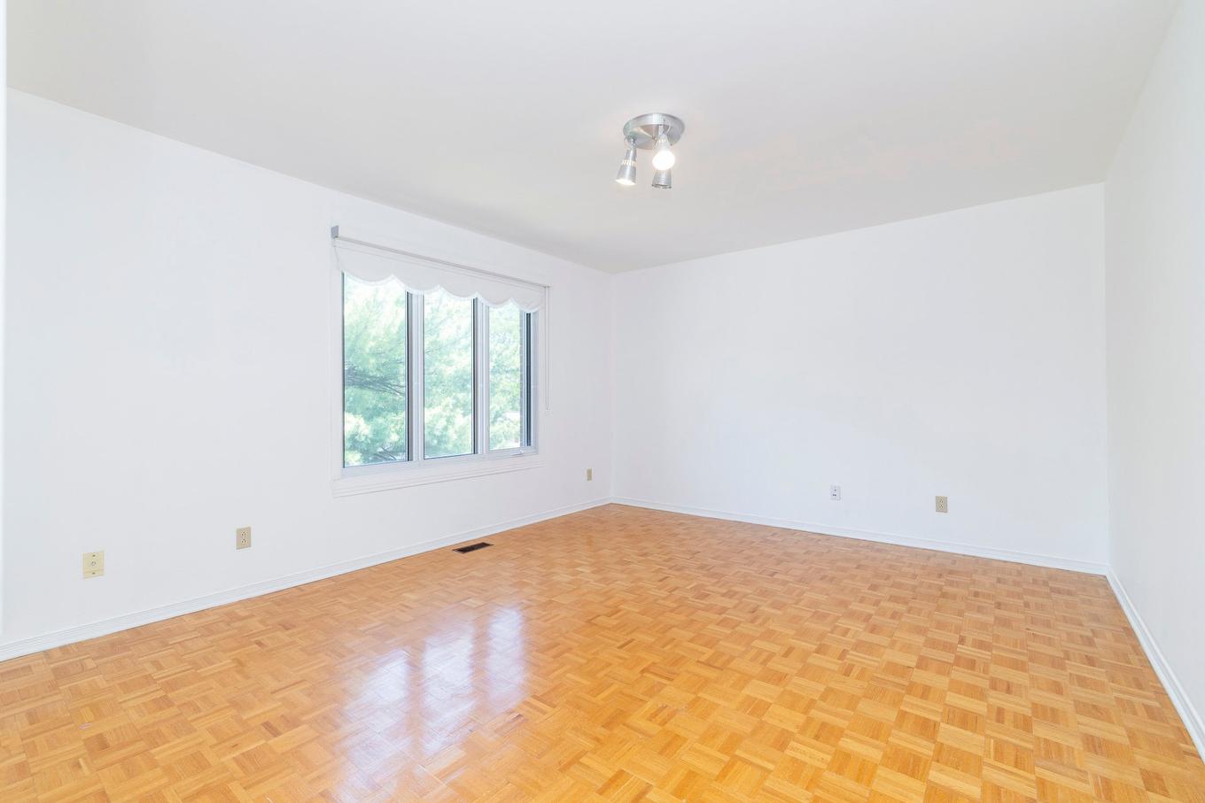 Bedroom - 3 Rue Du Labrador, Kirkland, QC - Indoor Photo Showing Other Room