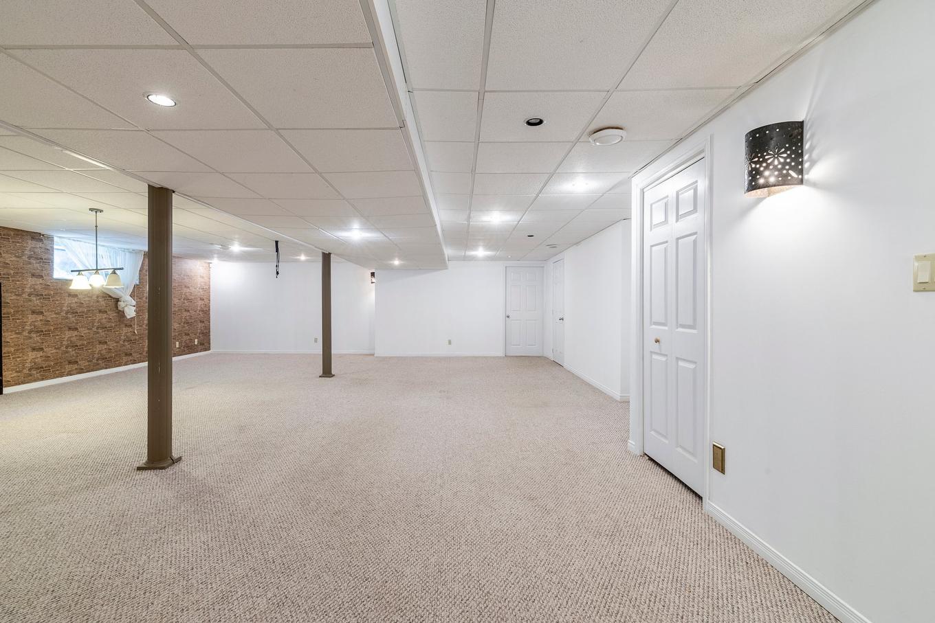 Playroom - 3 Rue Du Labrador, Kirkland, QC - Indoor