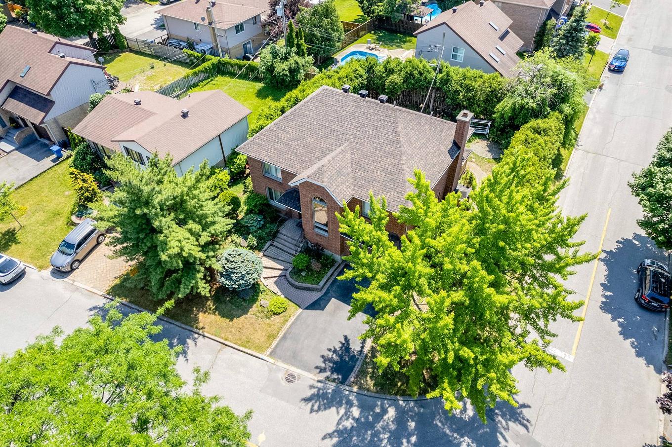 Aerial photo - 3 Rue Du Labrador, Kirkland, QC - Outdoor With View