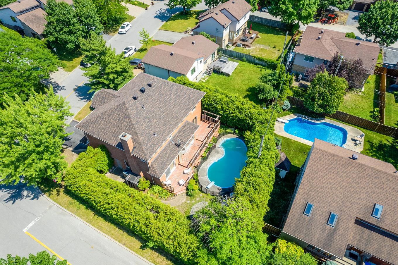 Aerial photo - 3 Rue Du Labrador, Kirkland, QC - Outdoor With In Ground Pool With View