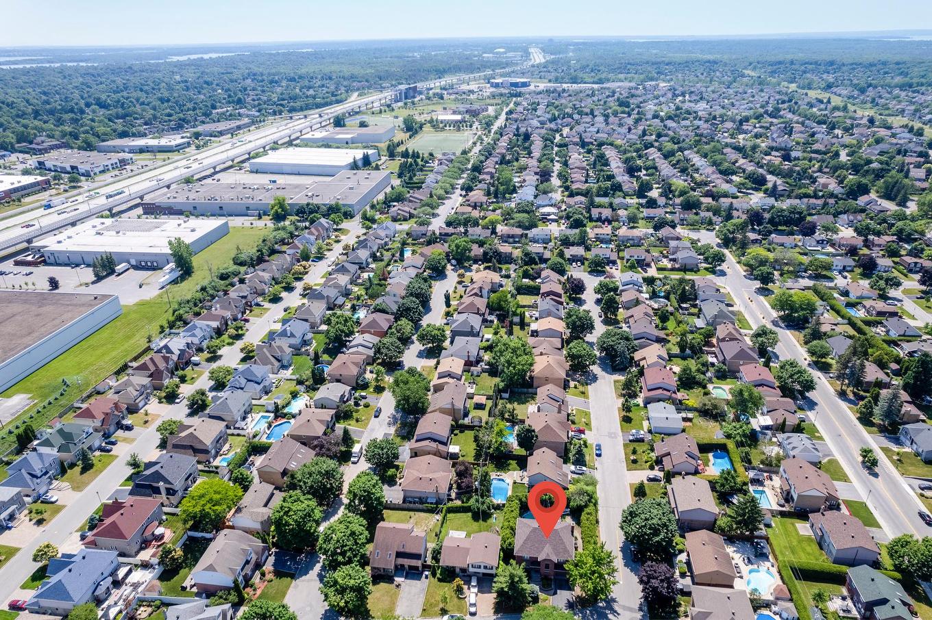 Aerial photo - 3 Rue Du Labrador, Kirkland, QC - Outdoor With View