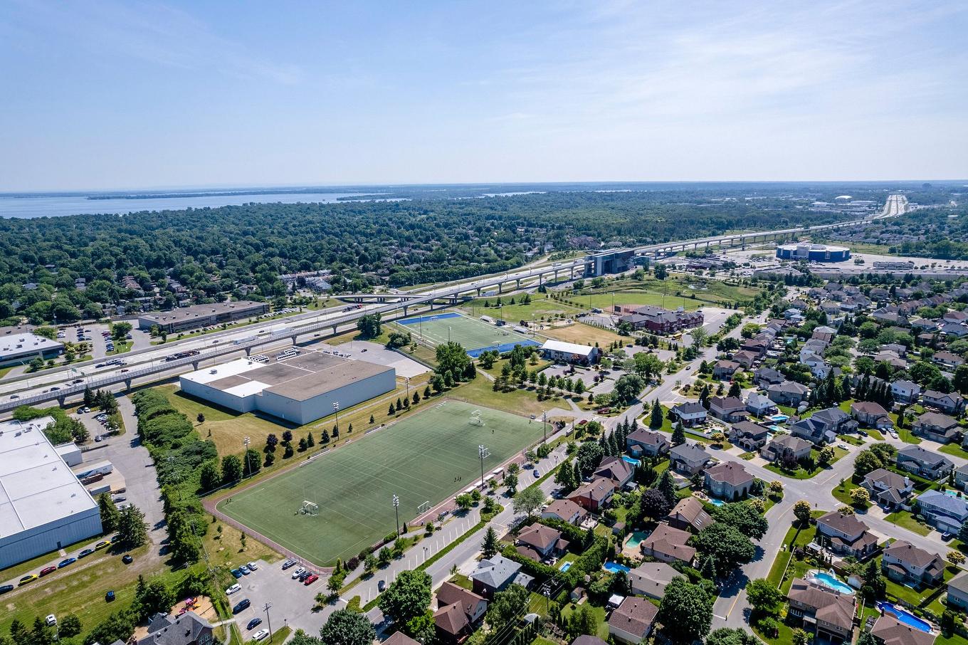 Aerial photo - 3 Rue Du Labrador, Kirkland, QC - Outdoor With View