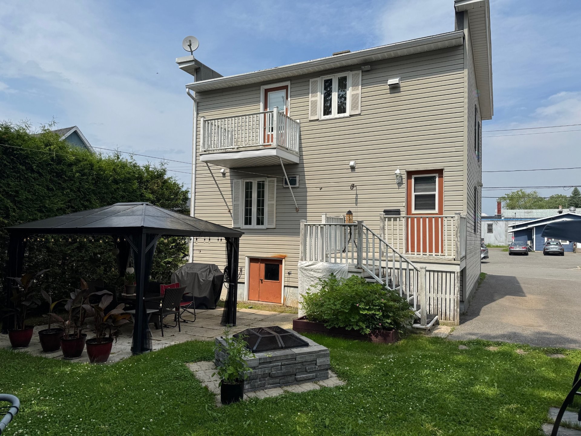 Back of Structure - 662 Rue Taché, Saint-Pascal, QC - Outdoor