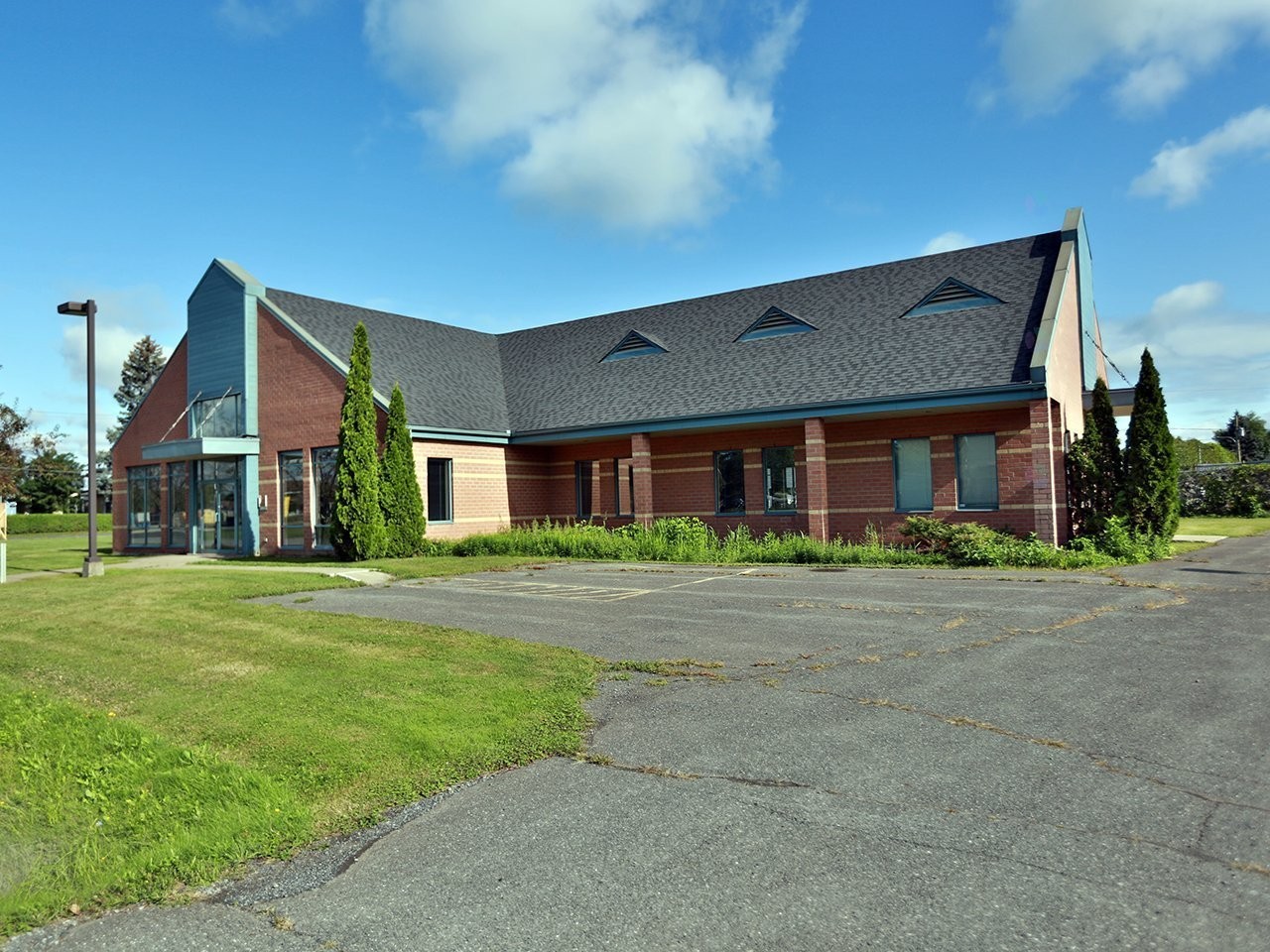 Front of Structure - 225 Rue Dansereau, Contrecoeur, QC - Outdoor