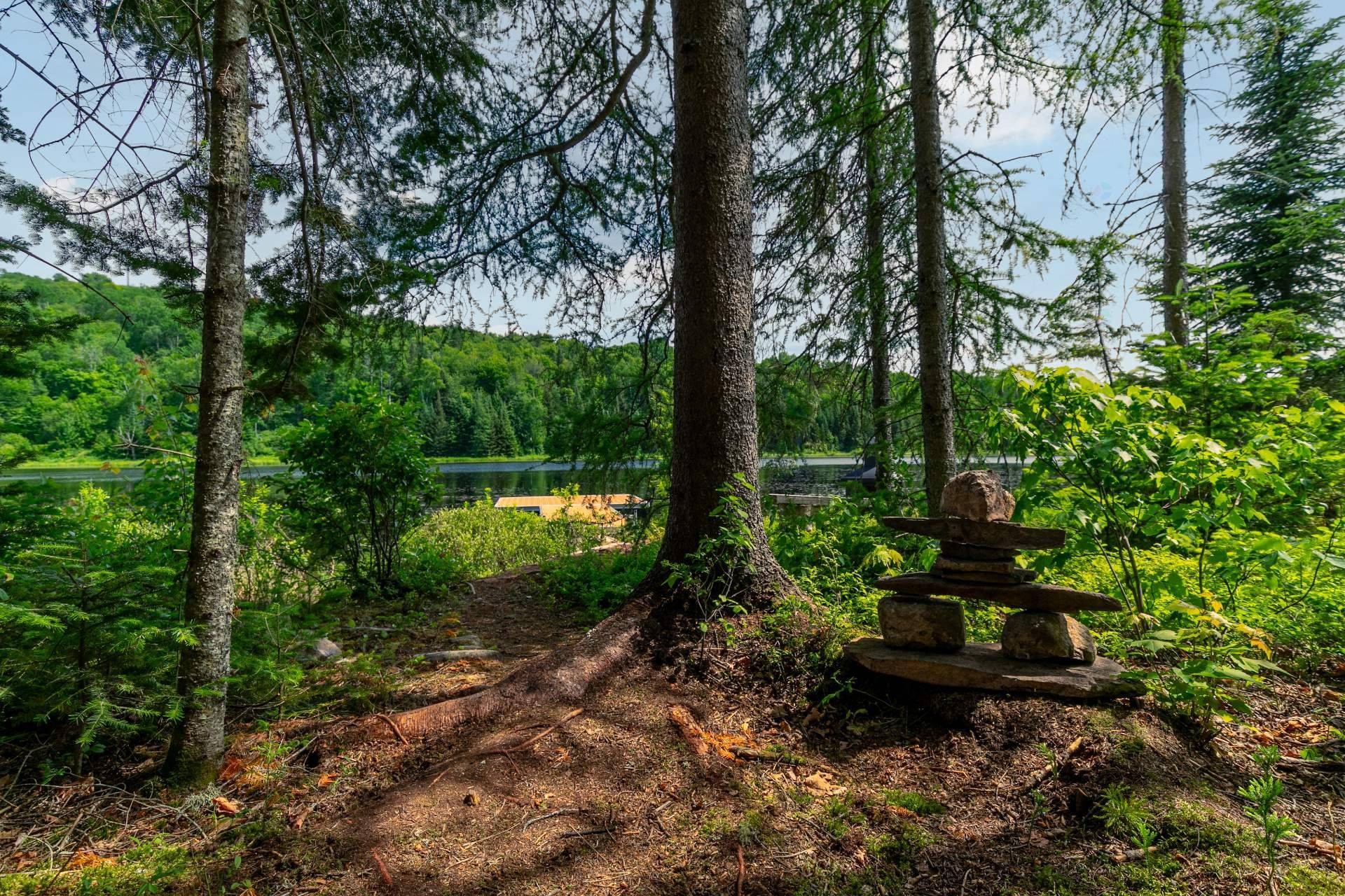 Accès au plan d'eau - Ch. Olivier-Paradis, Labelle, QC