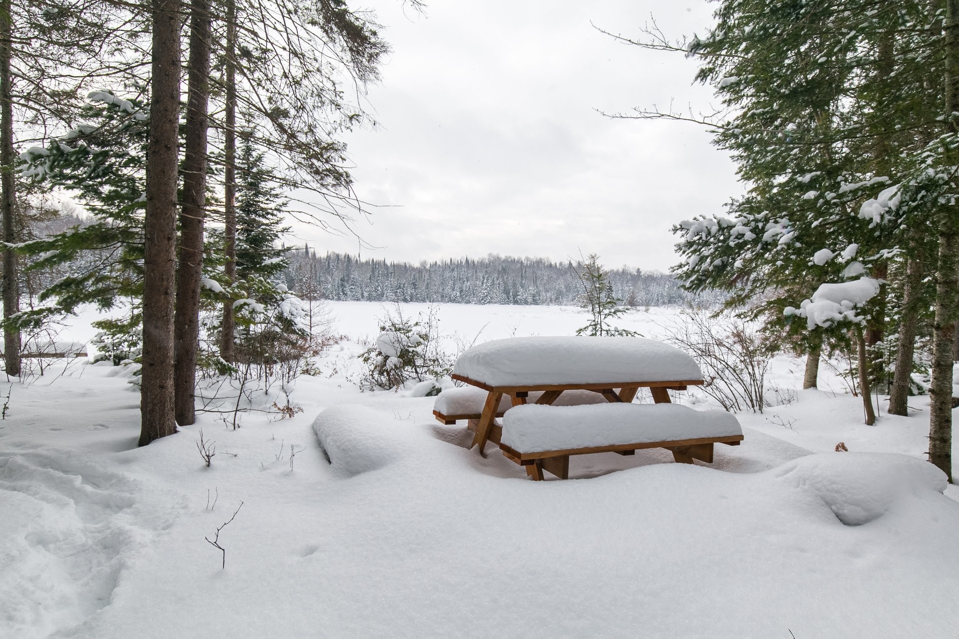 Accès au plan d'eau - Ch. Olivier-Paradis, Labelle, QC