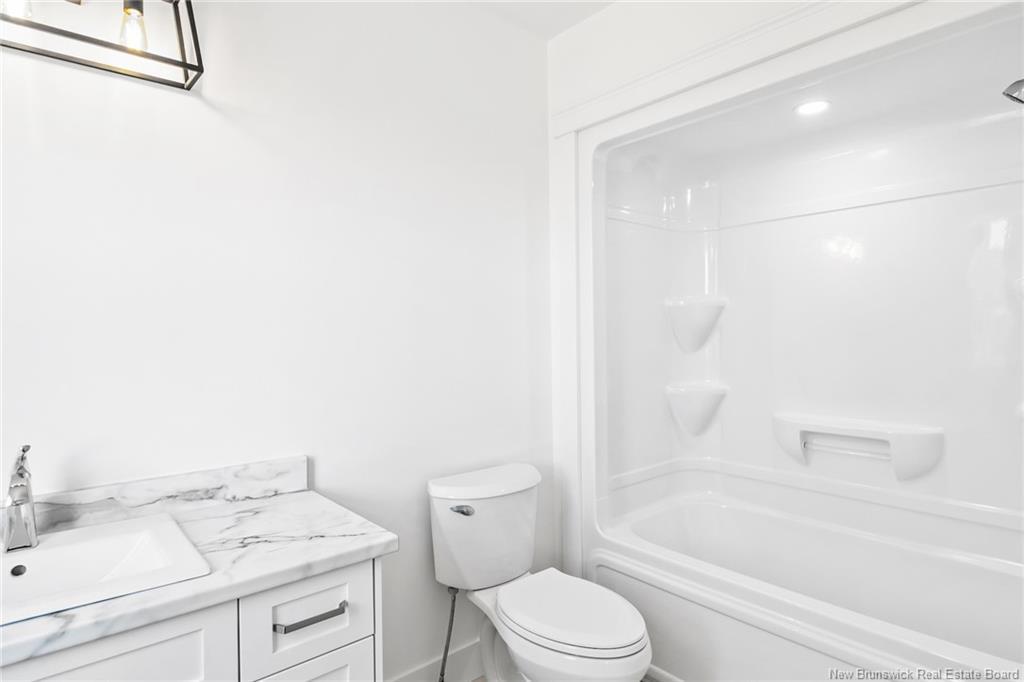 6 Briar Brook Pl, Fredericton, NB