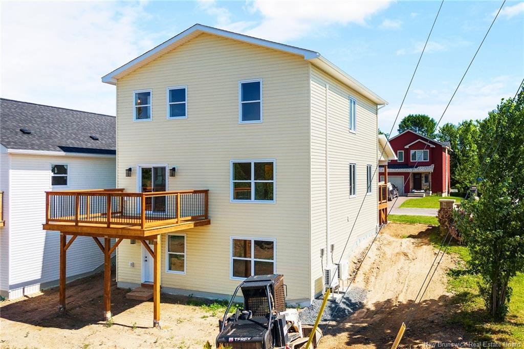 6 Briar Brook Pl, Fredericton, NB