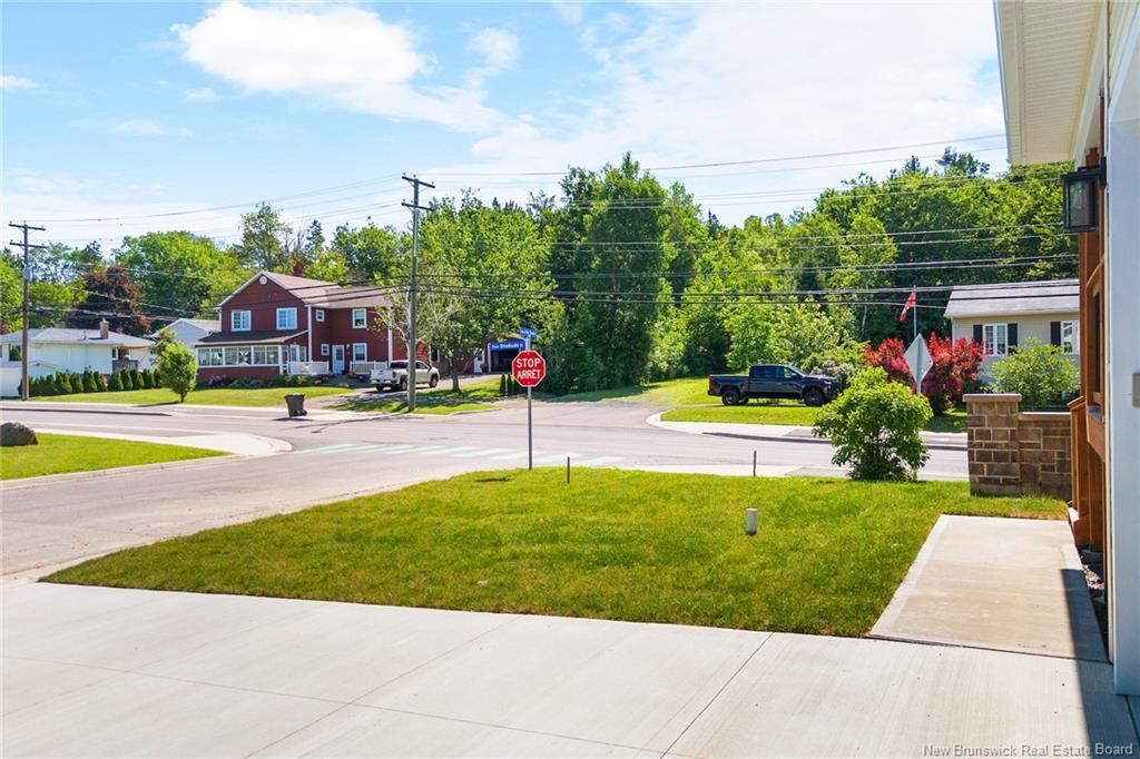 6 Briar Brook Pl, Fredericton, NB