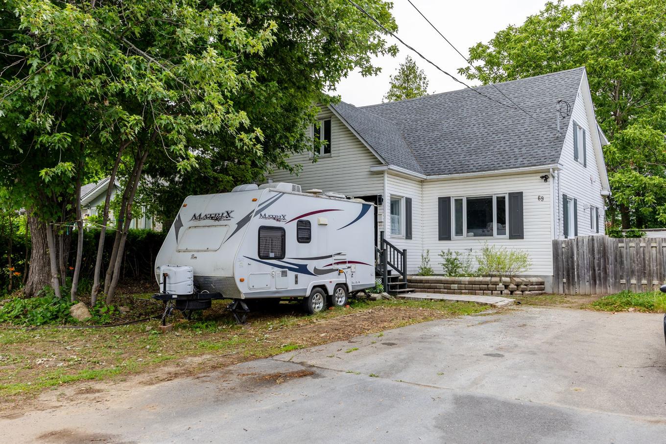 Frontage - 69 2E Avenue N., Montréal (Pierrefonds-Roxboro), QC - Outdoor